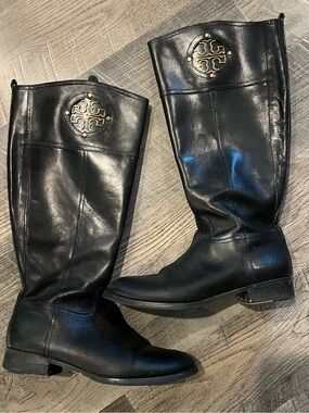 Tory Burch Black Leather Calf Boot with Monogram Lining Size 10